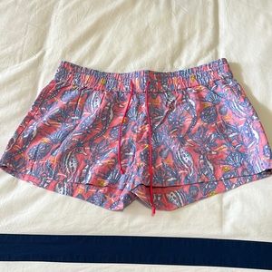 Vineyard Vines shorts